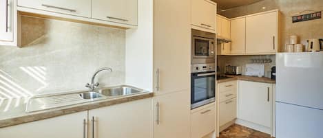 Nhà | 2 phòng ngủ, bàn ủi/dụng cụ ủi quần áo