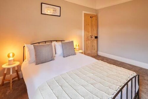 Host Stay Bath Street