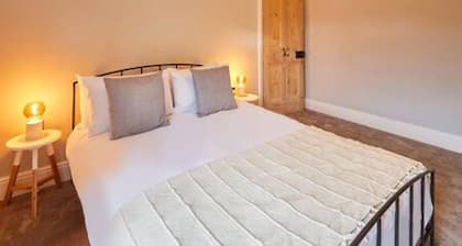 Host Stay Bath Street