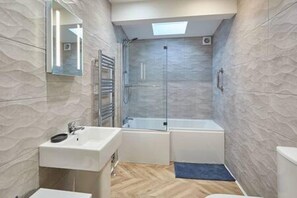 ハウス | バスルーム | バスアメニティ (無料)