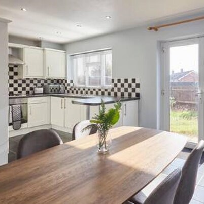 Host Stay Tibshelf House