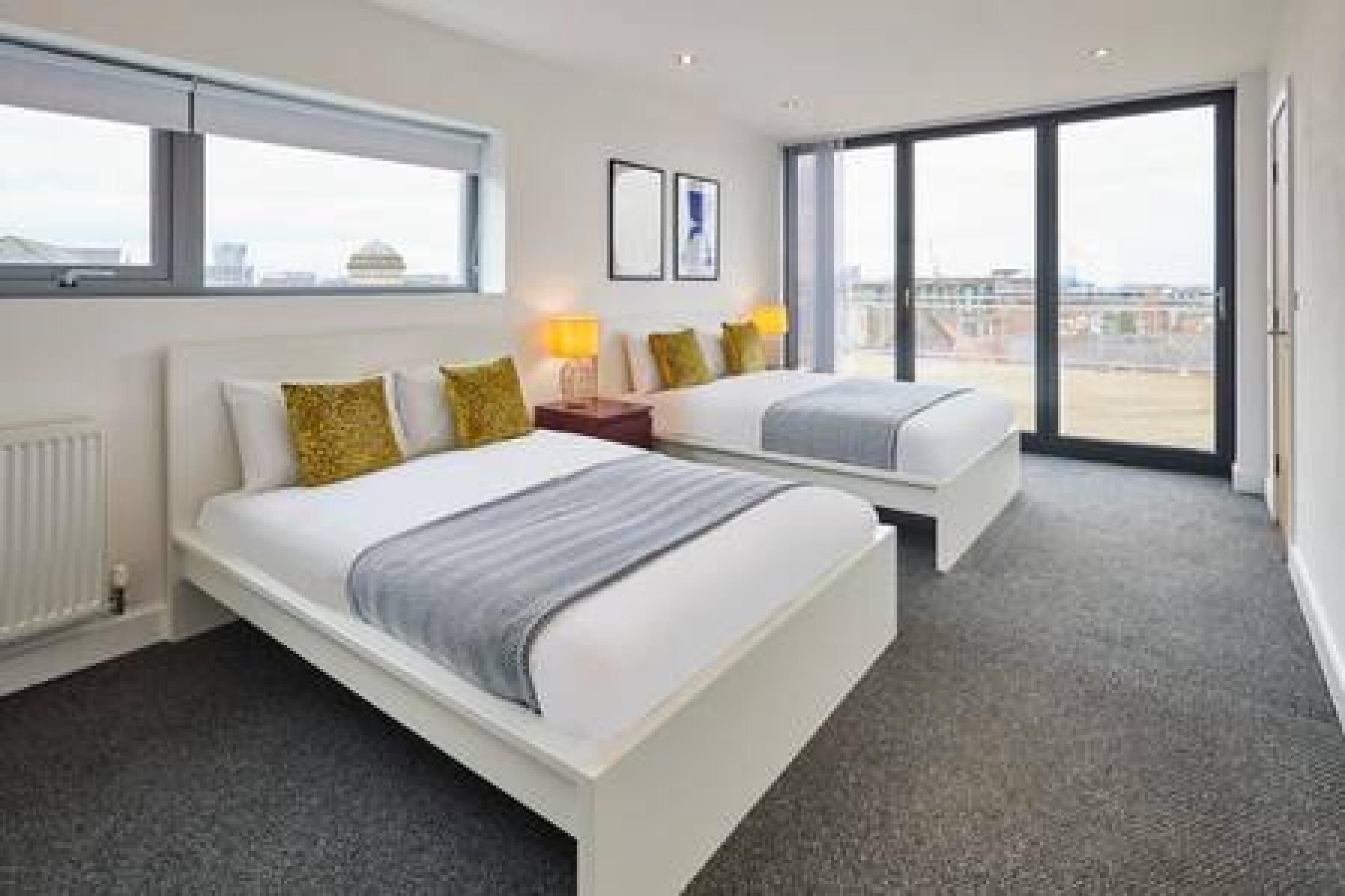 Apartamento | 3 dormitorios y tabla de planchar con plancha