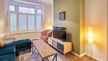 House | 2 bedrooms, iron/ironing board