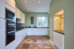 House - Host Stay The Coach House (Belford)