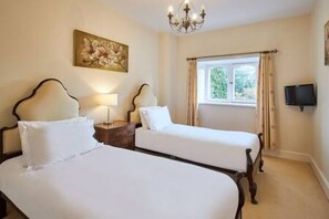 House | 10 bedrooms - Host Stay Middleton Hall (Belford)