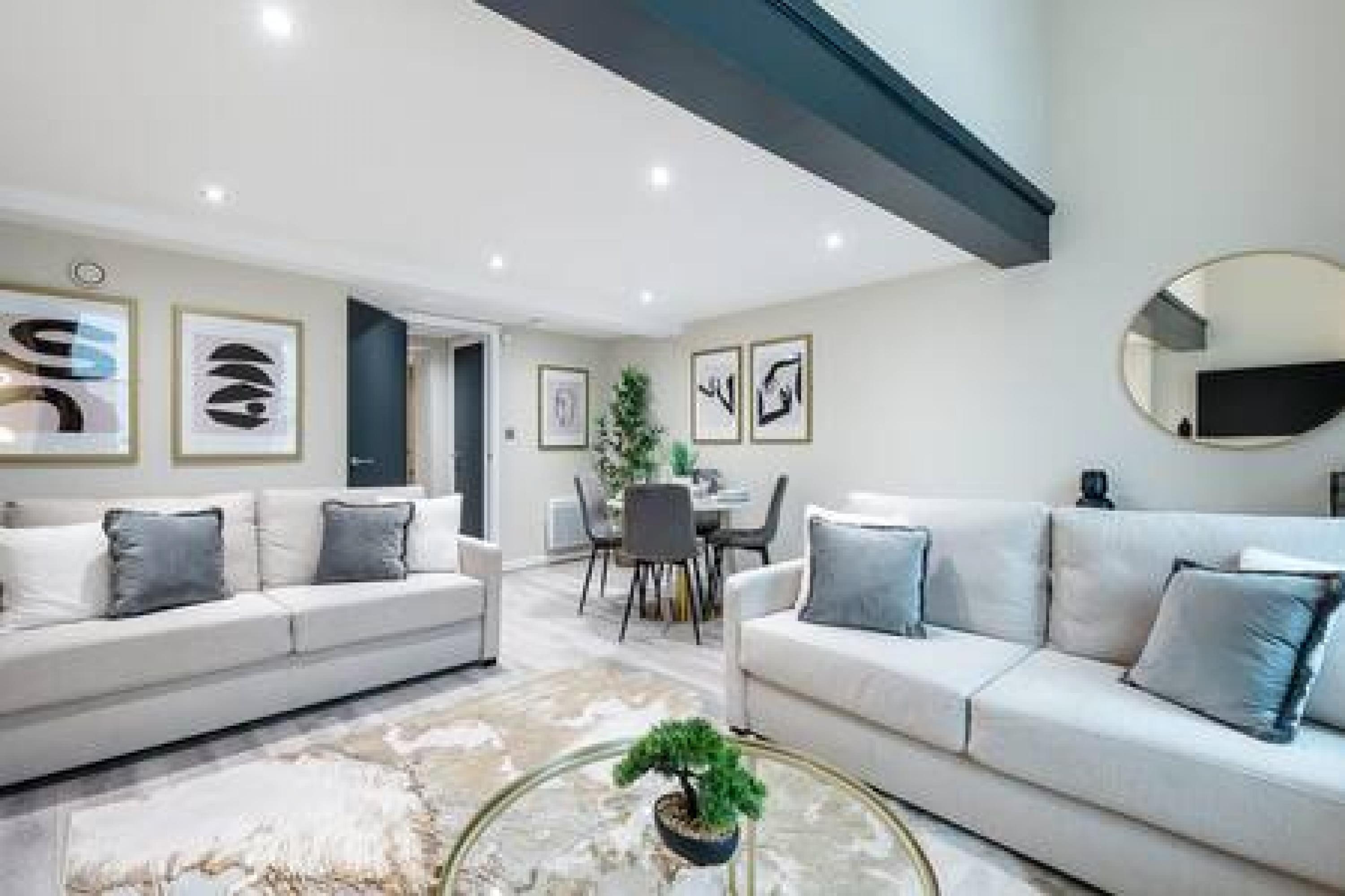 House | 2 bedrooms, iron/ironing board, high-speed internet