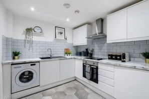 Room - Host Stay Halifax House Living (Liverpool)