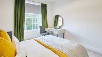 House | 3 bedrooms, iron/ironing board