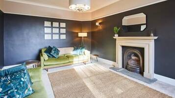 House | 3 bedrooms, iron/ironing board