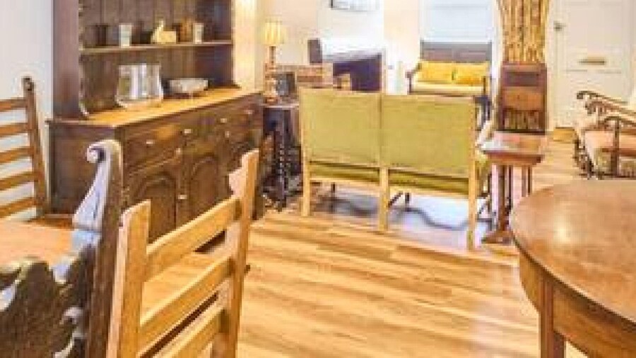 Host Stay St Radigunds House