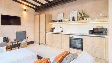 Apartment | 1 bedroom, iron/ironing board, Internet