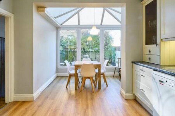 House | 4 bedrooms, iron/ironing board - Host Stay Bellevue Road (Ramsgate)