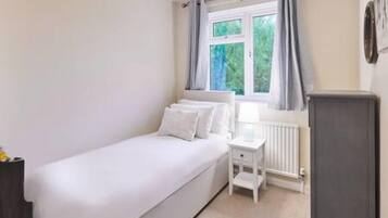 Rumah | 4 kamar tidur dan setrika/meja setrika