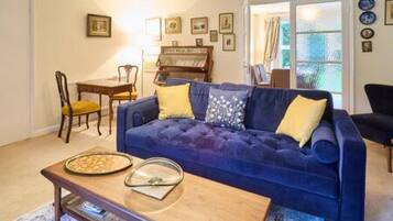 Rumah | 4 kamar tidur dan setrika/meja setrika