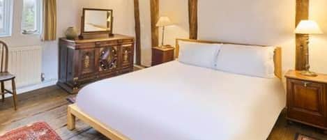 บ้านพัก | 4 ห้องนอน, เตารีด/โต๊ะรีดผ้า