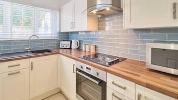 House | 3 bedrooms, Internet