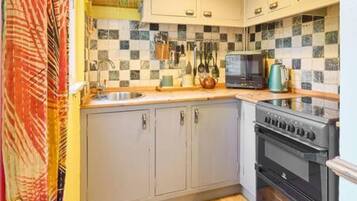 1 bedroom, iron/ironing board, Internet