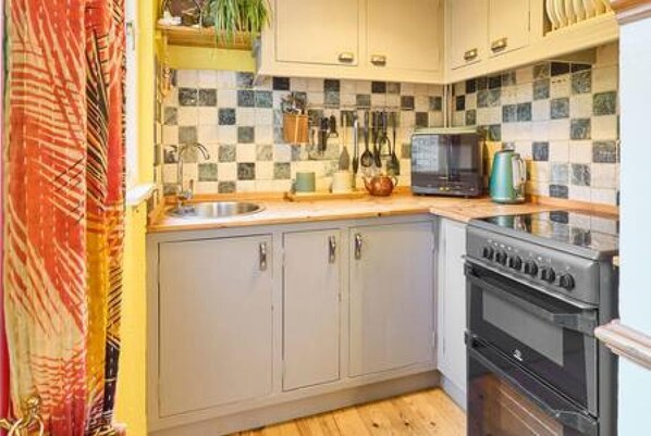 House | 1 bedroom, iron/ironing board, Internet