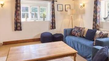 House | 2 bedrooms, iron/ironing board, Internet