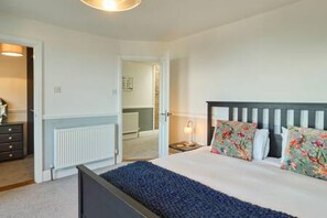 House | 5 bedrooms, Internet