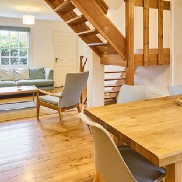 House | 2 bedrooms - Host Stay New Street (Canterbury)