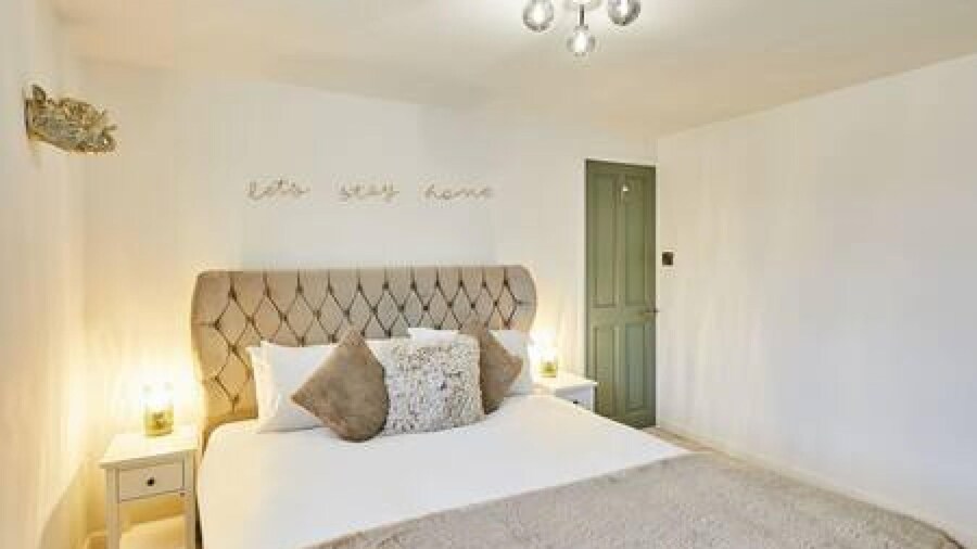 Host Stay Bentley Wynd