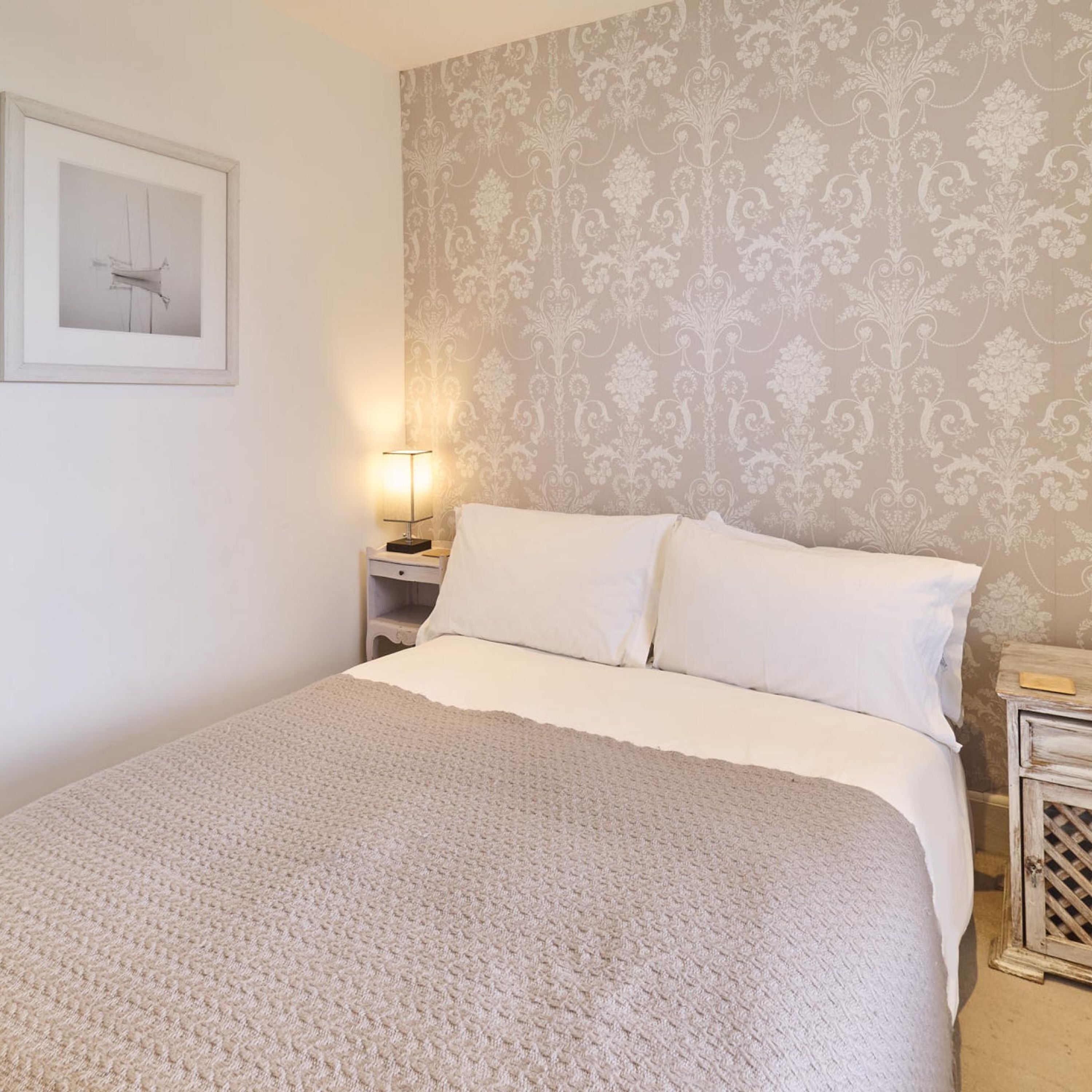 House | 2 bedrooms, iron/ironing board