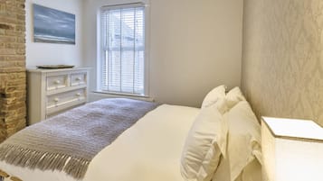 House | 2 bedrooms, iron/ironing board