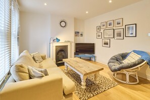 Apartment | 2 bedrooms, iron/ironing board - Host Stay Sail Away (Whitstable)