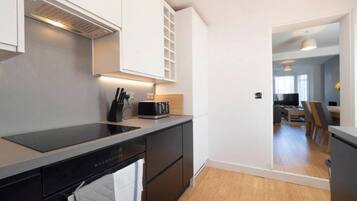 Rumah | 2 kamar tidur dan setrika/meja setrika