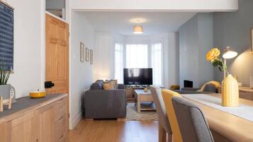 Rumah | 2 kamar tidur dan setrika/meja setrika