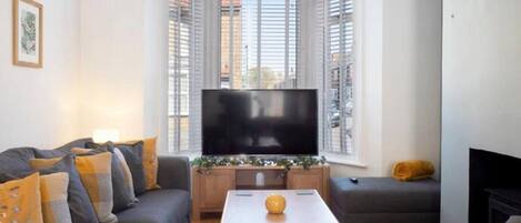 2 bedrooms, iron/ironing board