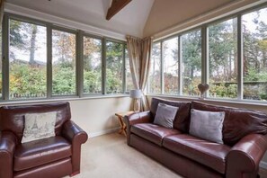 House - Host Stay The Folly (Belford)