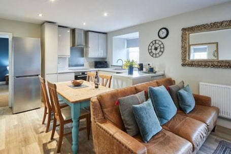 Apartment | 2 bedrooms. Host Stay The Nook