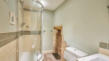 House | 2 bedrooms, iron/ironing board
