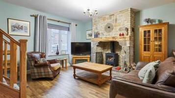 2 bedrooms, iron/ironing board