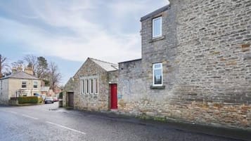 House | 1 bedroom, iron/ironing board