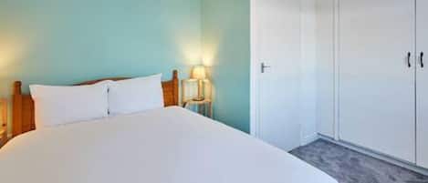 House | 3 bedrooms, iron/ironing board, high-speed internet