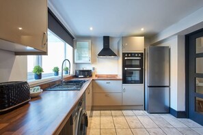 House | 2 bedrooms, iron/ironing board - Host Stay North Shore Cottage (Newbiggin-by-the-Sea)