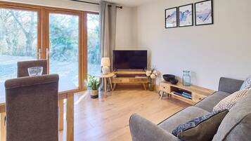 1 bedroom, iron/ironing board