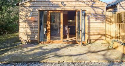 Host Stay Oak Barn