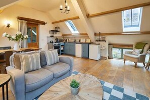 Apartment | 2 bedrooms - Host Stay Llewenau Draw Barn (Crickhowell)