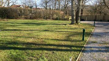 1 bedroom, iron/ironing board