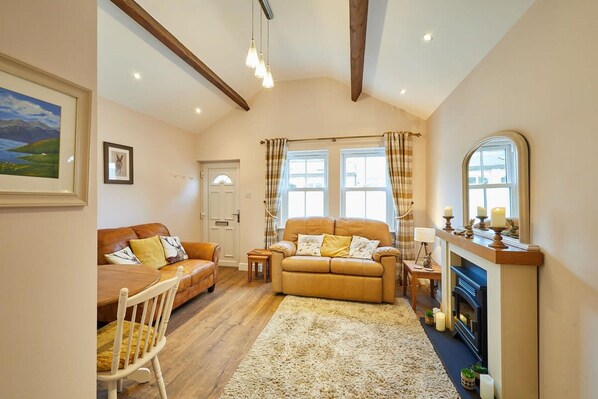 Studio | 2 bedrooms, iron/ironing board - Host Stay Gas Light Cottage (Ripon)