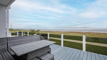 House | 2 bedrooms, iron/ironing board