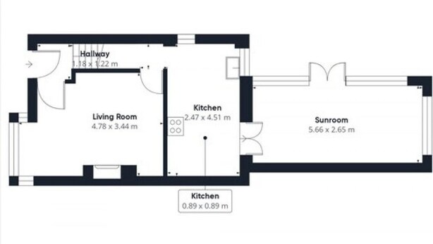 A floor plan with a living room, hallway, kitchen, and sunroom. - Host Stay Fifth Avenue (York)