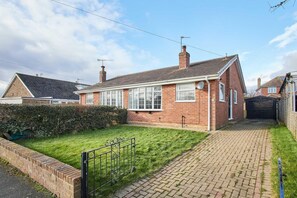 Studio | 2 bedrooms, Internet - Host Stay Spring Gardens (Scarborough)