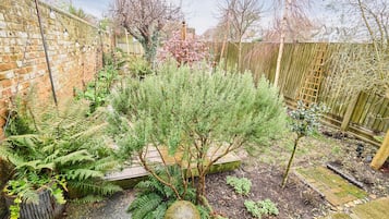 Villa | 3 bedrooms, iron/ironing board, Internet