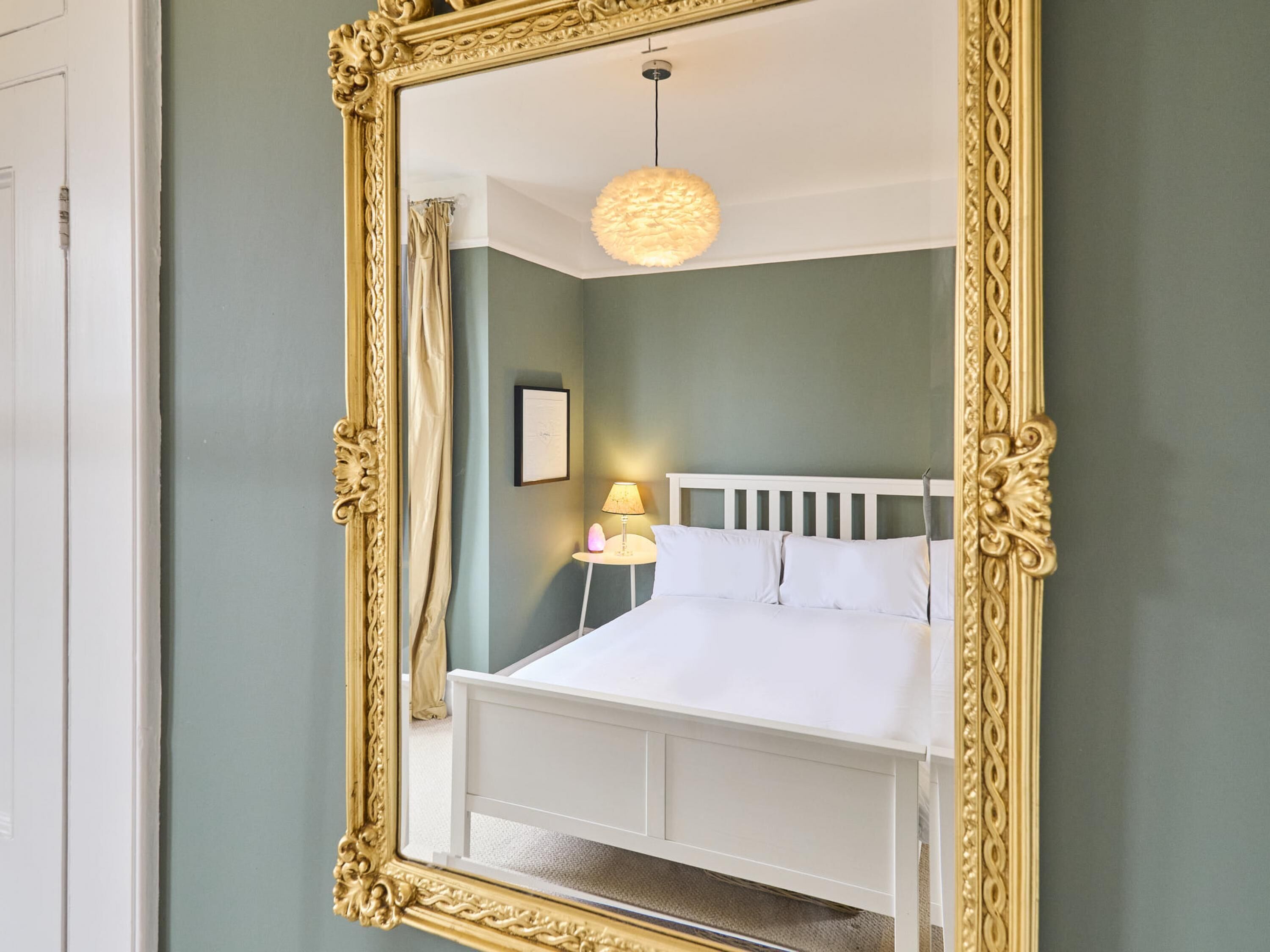 3 bedrooms, iron/ironing board, Internet