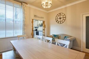 独立别墅 | 5 多间卧室、熨斗/熨衣板